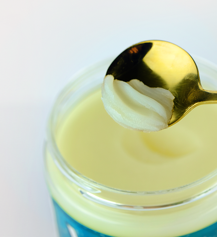 Beesalene Original Natural Petroleum Jelly Alternative Close Up